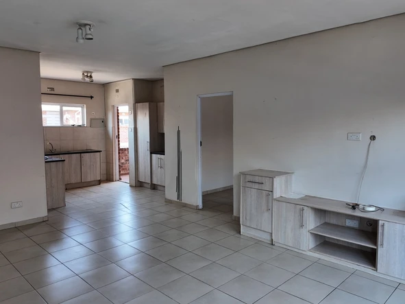 3 Bedroom Flat & Apartment