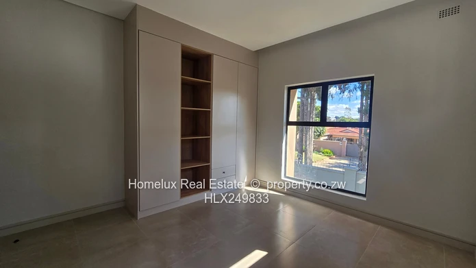 Brand-New 3-Bed First-Floor Corner Unit  (Sole Mandate)