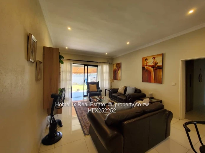 Exquisite 3 Bed Garden Flat In Greendale To Rent 