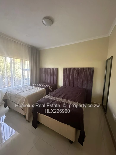 Reduced to go!!! - A Rare Find: 2-in-1 Apartment in Marlborough