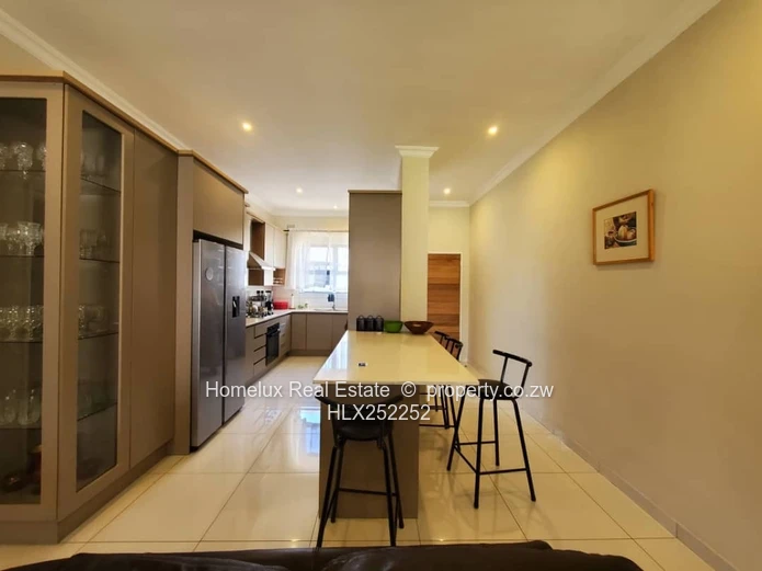 Exquisite 3 Bed Garden Flat In Greendale To Rent 