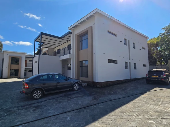 3 Bedroom Flat & Apartment