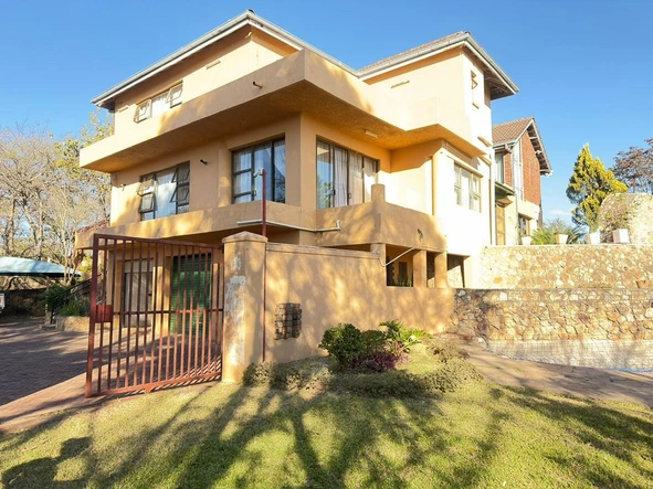 6 Bedroom House