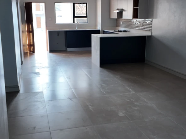 2 Bedroom Flat & Apartment