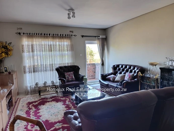 Modern 3-Bedroom Apartment in Prime Marlborough Location – $650 (Sole Mandate)