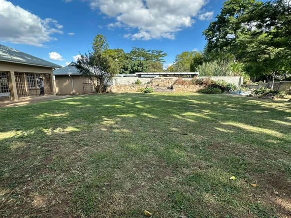 3 Bedroom Flat & Apartment
