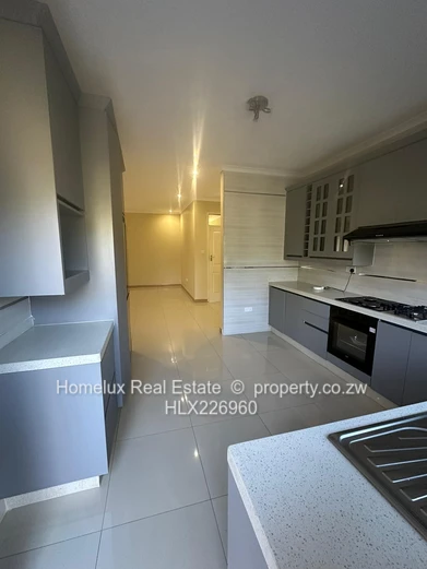 Reduced to go!!! - A Rare Find: 2-in-1 Apartment in Marlborough