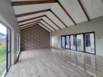 3 Bedroom Garden Flat