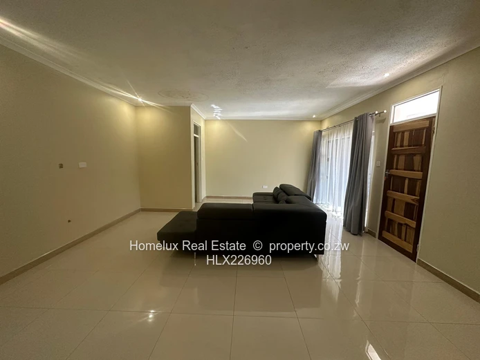 Reduced to go!!! - A Rare Find: 2-in-1 Apartment in Marlborough