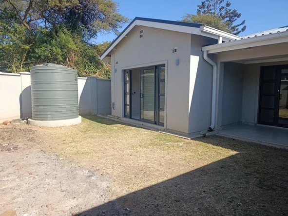 3 Bedroom Flat & Apartment