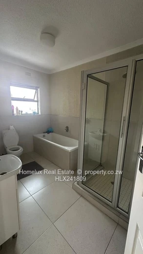 Modern 3-Bedroom Semi-Detached Apartment in Marlborough