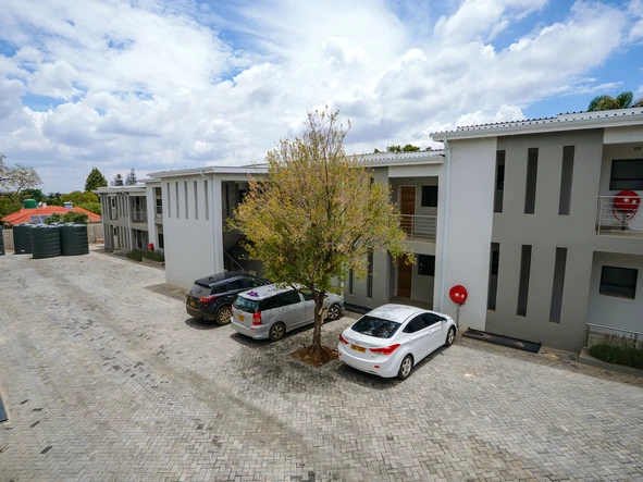 2 Bedroom Flat & Apartment