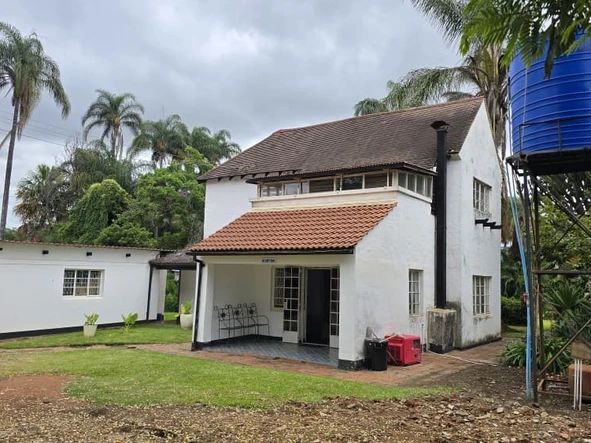 6 Bedroom House