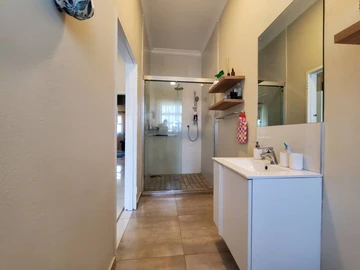 3 Bedroom Garden Flat