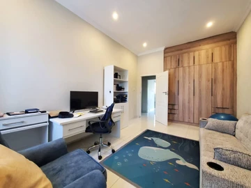 3 Bedroom Garden Flat