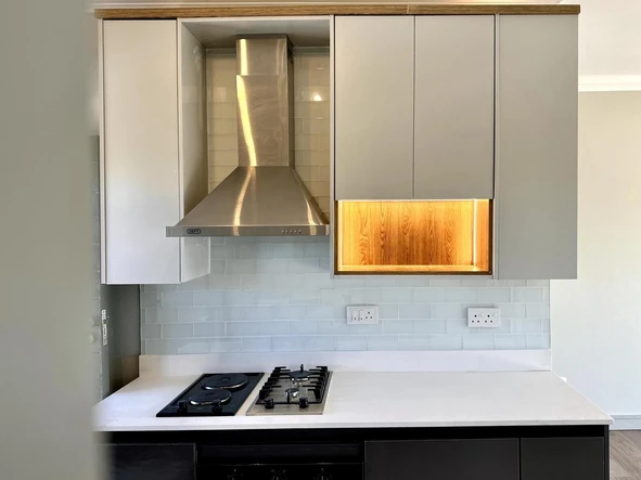2 Bedroom Flat & Apartment