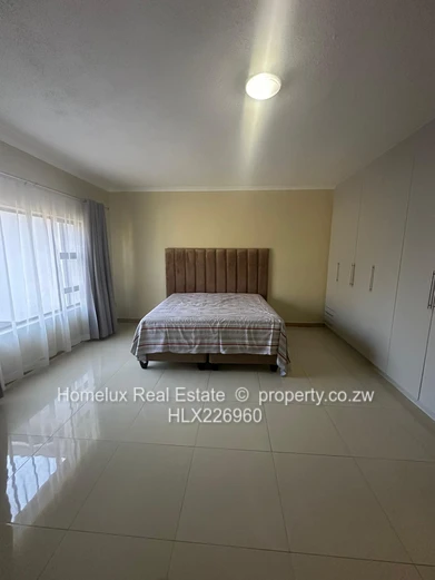 Reduced to go!!! - A Rare Find: 2-in-1 Apartment in Marlborough
