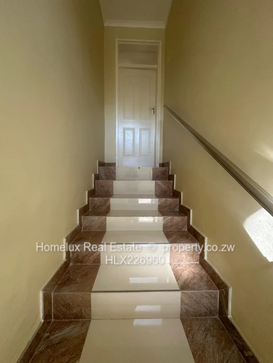 Reduced to go!!! - A Rare Find: 2-in-1 Apartment in Marlborough