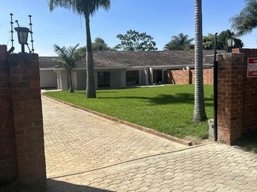 Escape to Serenity with this Spacious 3-Bedroom Garden Flat
