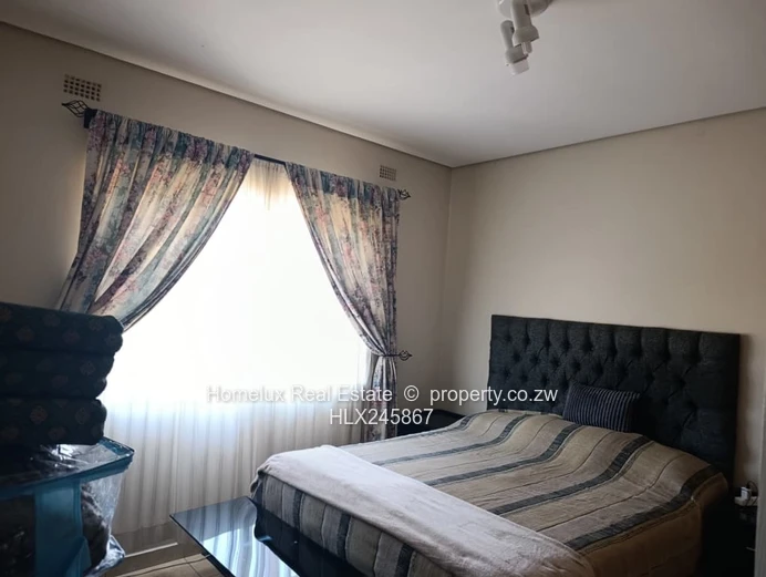 Modern 3-Bedroom Apartment in Prime Marlborough Location – $650 (Sole Mandate)