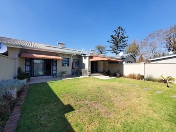 3 Bedroom Garden Flat
