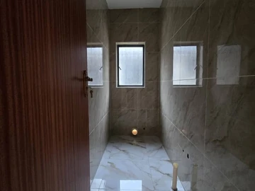 3 Bedroom Garden Flat
