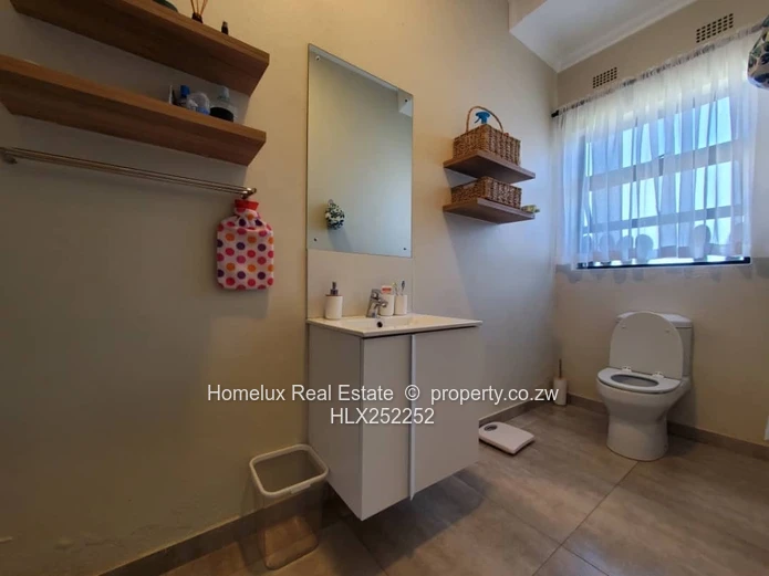 Exquisite 3 Bed Garden Flat In Greendale To Rent 