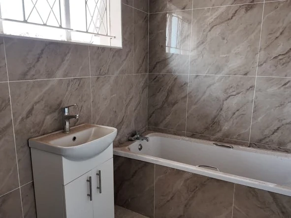 3 Bedroom Flat & Apartment