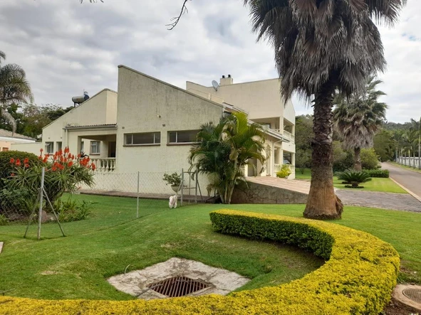 Spacious Family Home in Prestigious Borrowdale Brooke