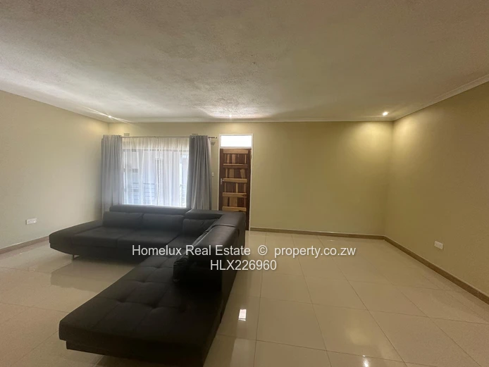 Reduced to go!!! - A Rare Find: 2-in-1 Apartment in Marlborough