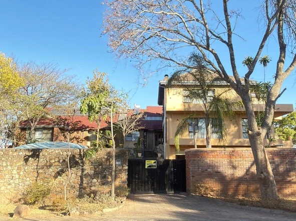 6 Bedroom House