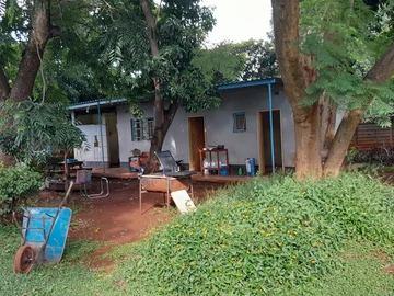 6 Bedroom House
