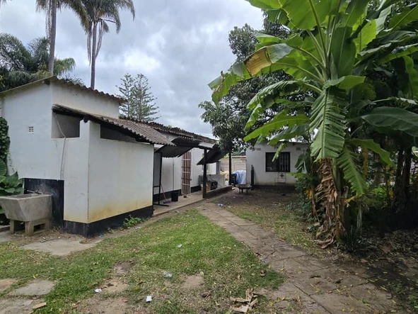 6 Bedroom House