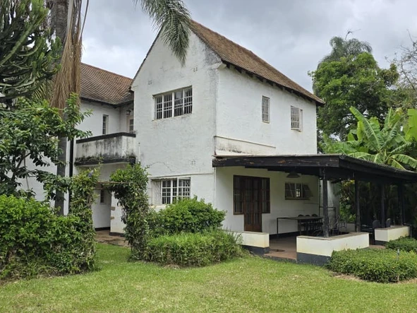 6 Bedroom House