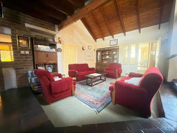 6 Bedroom House