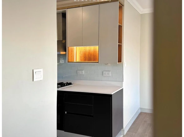 2 Bedroom Flat & Apartment