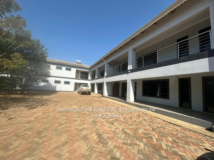Reduced to go!!! - A Rare Find: 2-in-1 Apartment in Marlborough
