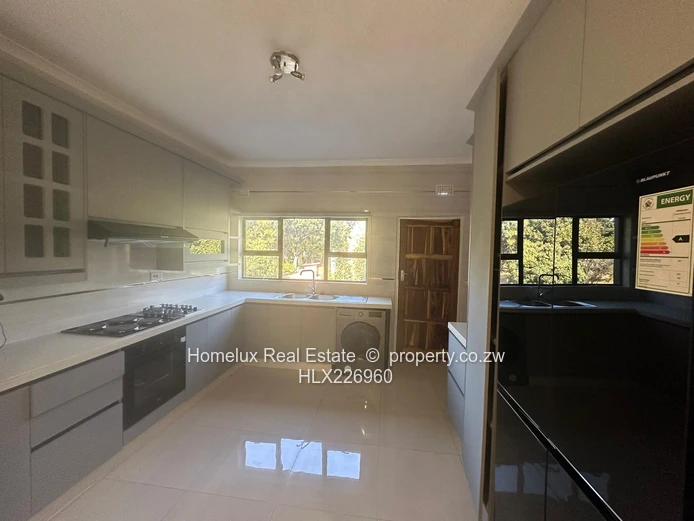 Reduced to go!!! - A Rare Find: 2-in-1 Apartment in Marlborough