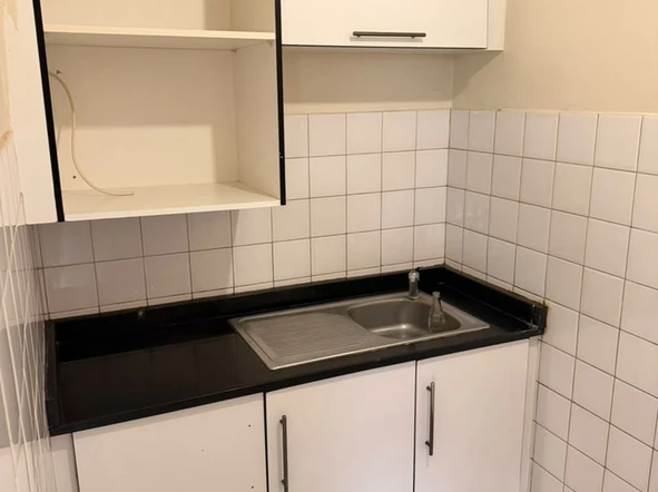 2 Bedroom Flat & Apartment
