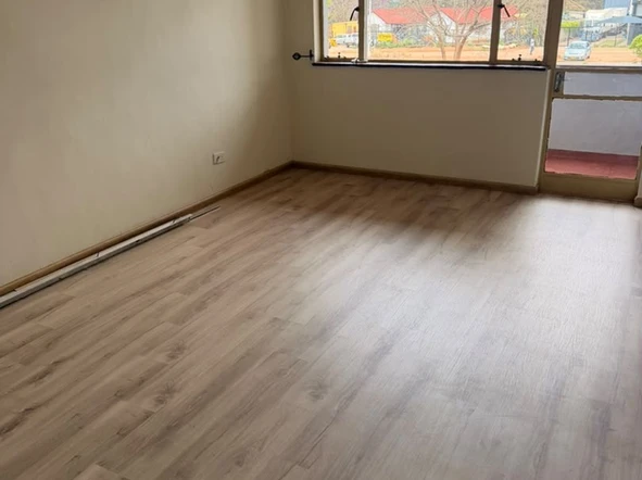 2 Bedroom Flat & Apartment