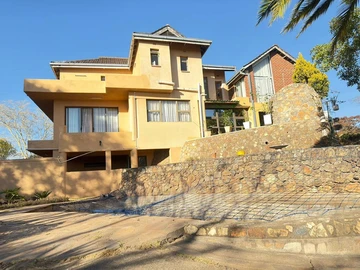 6 Bedroom House