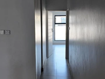 2 Bedroom Flat & Apartment